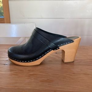 EUC Swedish Hasbeens Slip In Classic 41